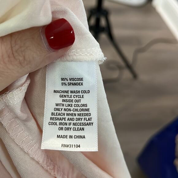 New Directions Yellow and Pink Dip Dye Buttoned Tiered Top Size Large - Picture 7 of 8